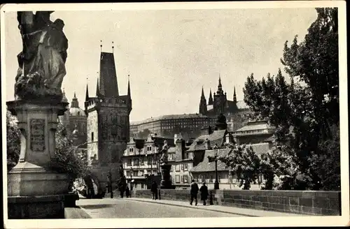 Ak Praha Prag Tschechien, Karlûv most a Hradčany, Karlsbrücke mit Hradschin