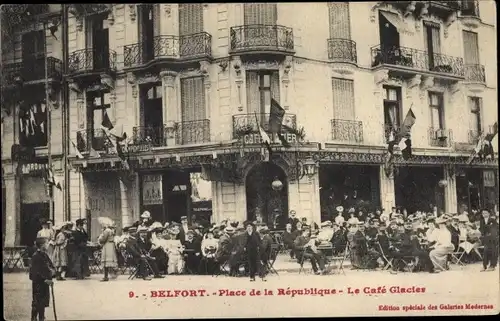 Ak Belfort Territoire de Belfort, Place de la Republique, Le Café Glacier, drapeau