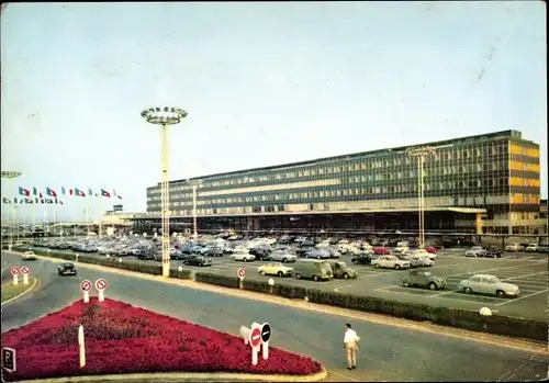 Ak Orly Val de Marne, Aeroport Paris-Orly, L'aérogare et le parking