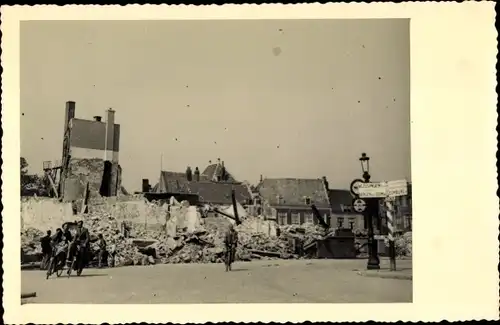 Foto Ak Middelburg Zeeland Niederlande, Marktplatz, Kriegszerstörungen, II WK