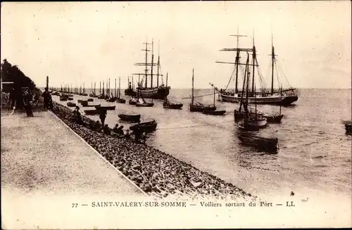 Ak Saint Valery sur Somme, Voiliers sortant du Port