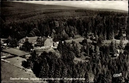 Ak Fleckenberg Schmallenberg, Gasthof Wiese, Jagdhaus, Fliegeraufnahme