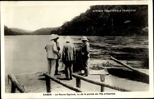 Ak Gabun, Le fleuve Ogooue, vu de la pointe de l'Ile d'Alembé