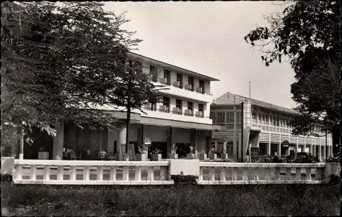 Ak Abidjan Elfenbeinküste, Boulevard Antonetti et l'Hotel du Parc