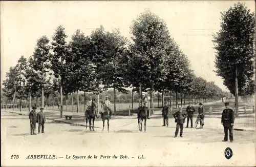 Ak Abbeville Somme, Le Square de la Porte du Bois