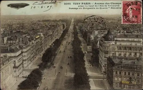 Ak Paris VIII, Avenue des Champs Elysées, Arc de Triomphe, Dirigeable de Guerre Republique