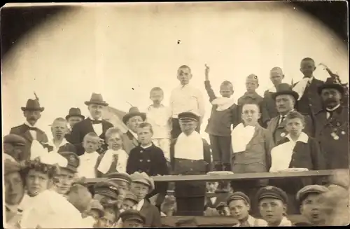 Foto Ak Schützenfest 1934, Gruppenbild, Kinder, Männer