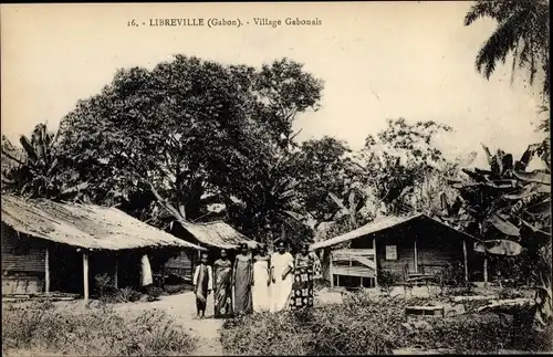 Ak Libreville Gabun, Village Gabonais
