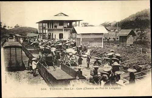 Ak Bắc Lệ Tonkin Vietnam, Bahnhof, Chemin de Fer de Langson, Vietnamesen