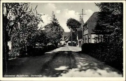 Ak Chłopy Bauerhufen Pommern, Dorfstraße