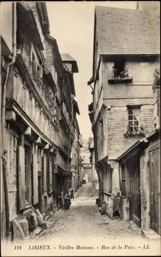 Ak Lisieux Calvados, La Rue de la Paix, Vieilles maisons