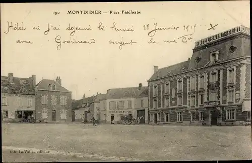Ak Montdidier Somme, Place Faidherbe, Hotel Saint Eloi