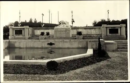 Foto Ak Péronne Somme, Monument aux Morts