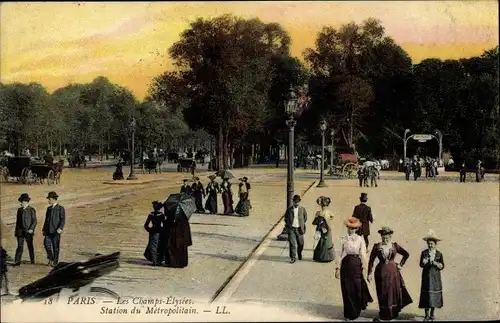 Ak Paris VIII., Les Champs Élysées, Station du Métropolitain