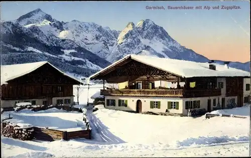 Ak Garmisch Partenkirchen in Oberbayern, Bauernhäuser mit Alp und Zugspitze im Winter