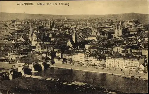 Ak Würzburg am Main Unterfranken, Totale von der Festung