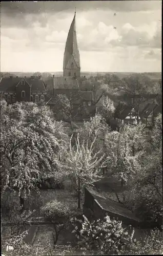 Foto Ak Soest in Westfalen, Alt-St.-Thomä-Kirche mit schiefem Turm