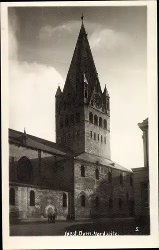 Foto Ak Soest in Westfalen, Dom, Nordseite