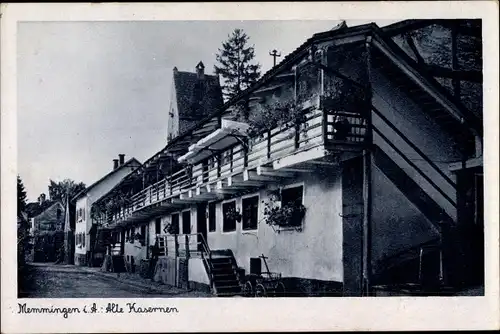 Ak Memmingen in Schwaben, Alte Kasernen, Straßenansicht