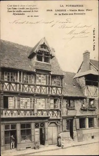 Ak Lisieux Calvados, Vieille Maison, Place de la Halle aux Fromages