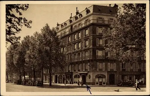 Ak Paris VIII., Hotel Malesherbes, Place Saint Augustin