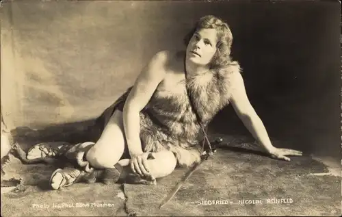 Ak Opernsänger Nicolai Reinfeld, Portrait als Siegfried