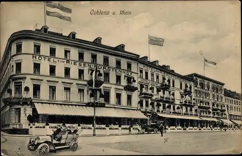 Ak Koblenz, Blick zum Hotel Zum Riesen Fürstenhof, Auto