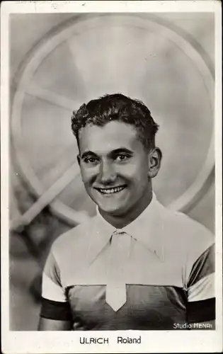 Ak Radrennfahrer Ulrich Roland, Portrait, Studio Henri