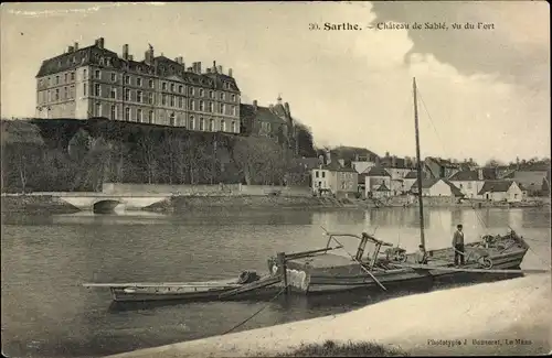 Ak Sablé sur Sarthe, Le Chateau vu du Port