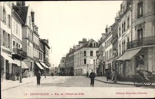 Ak Compiègne Oise, Rue de l'Hotel de Ville