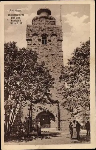 Ak Schotten im Vogelsbergkreis Hessen, Bismarckturm auf dem Taufstein, Besucher