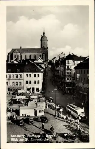 Ak Annaberg Buchholz Erzgebirge, Blick zur St. Annenkirche, Marktplatz, Bus