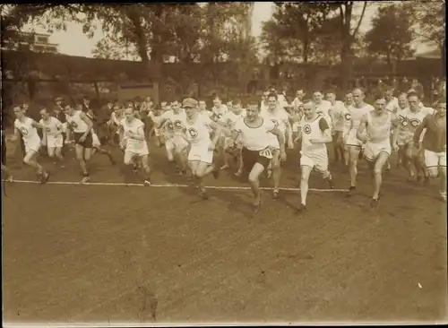 Foto Berlin, Jubiläums Waldlauf Meisterschaft 1924 des SCC, Sport Club Charlottenburg, Start