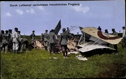 Ak Durch Luftkampf vernichtetes französisches Militärflugzeug, I WK