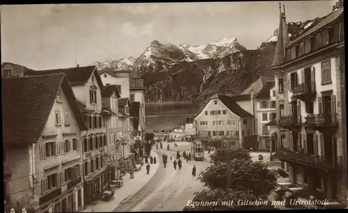 Ak Brunnen Kt Schwyz, Stadtansicht mit Gilschen und Urirotstock