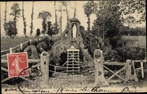 Ak Le Mesnil Mauger Calvados, la grotte et le calvaire