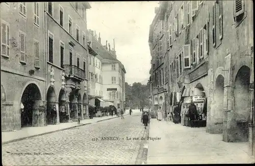 Ak Annecy Haute Savoie, La Rue du Paquier