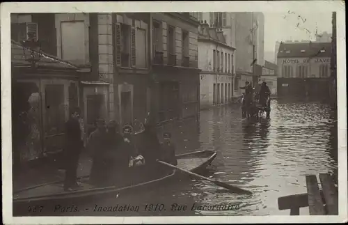 Ak Paris XV. Arrondissement Vaugirard, Inondations 1910, Rue Lacordaire