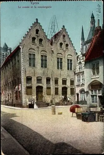 Ak Ypres Ypern Flandern, Le musee et la conciergerie