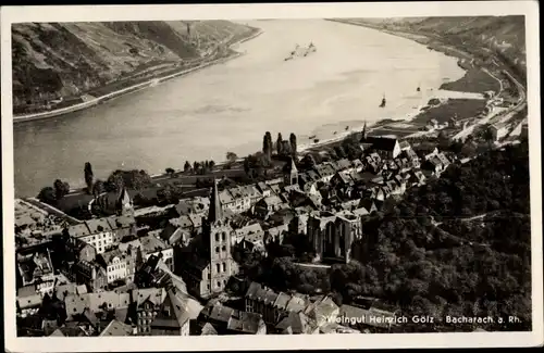 Ak Bacharach am Rhein, Weingut Heinrich Gölz, Luftbild vom Ort