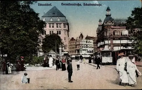 Ak Düsseldorf am Rhein, Corneliusstraße, Schadowstraße, Straßenbahnen, Passanten