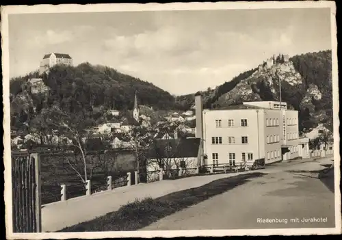 Ak Riedenburg Altmühltal, Blick von Osten mit Jurahotel