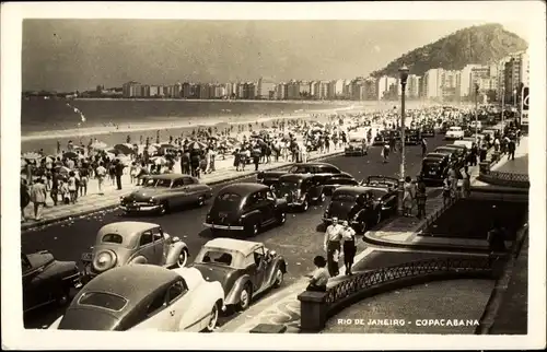 Ak Rio de Janeiro Brasilien, Copacabana, Auto, Straße am Strand