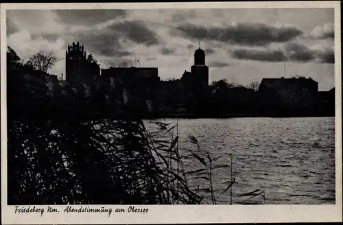 Ak Strzelce Krajenskie Friedeberg in der Neumark Ostbrandenburg, Abendstimmung am Obersee