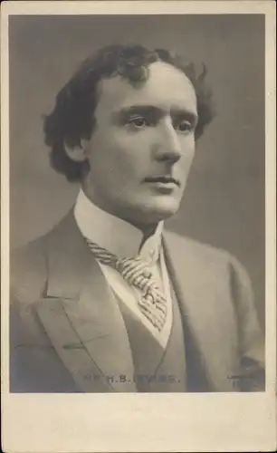 Ak Schauspieler und Schriftsteller H. B. Irving, Henry Brodrip „Harry“ Irving, Portrait