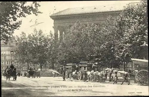 Ak Paris VIII., Station des Omnibus, Boulevard de la Madeleine, Straßenreiniger