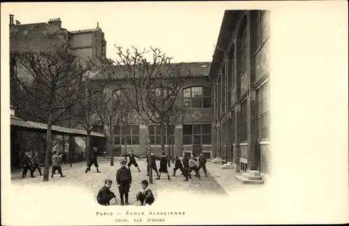 Ak Paris VI., Ecole Alsacienne, Cour, Rue d'Assas