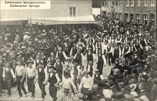 Ak Echternach Luxemburg, Springprozession, Echternacher Springer