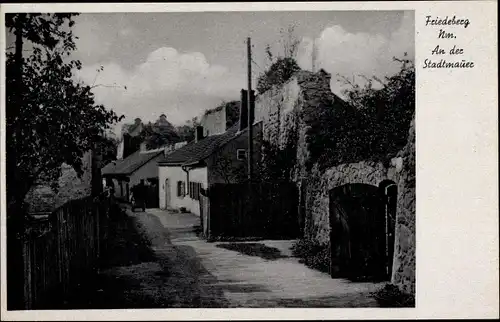 Ak Strzelce Krajenskie Friedeberg in der Neumark Ostbrandenburg, An der Stadtmauer