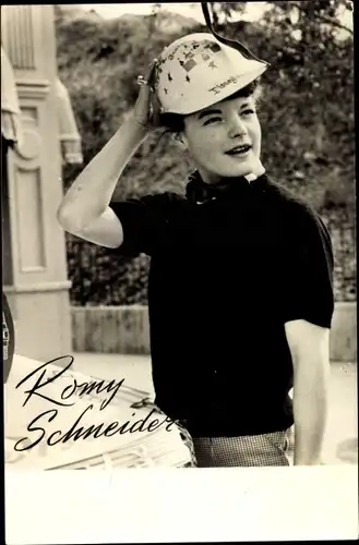 Ak Schauspielerin Romy Schneider, Portrait